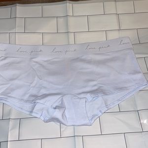 NWT VS PINK BOYSHORT